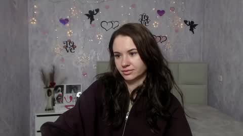 Snapshot of kiaracriegs chatting on 02.28.25 Kara online show from 02.28.25