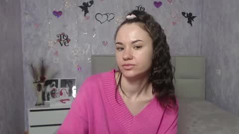 Snapshot of kiaracriegs chatting on 03.03.25 Kara online show from 03.03.25
