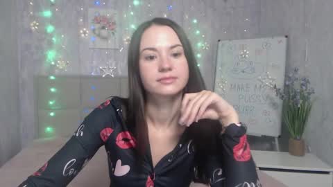 Snapshot of kiaracriegs chatting on 10.05.25 Kara online show from 10.05.25