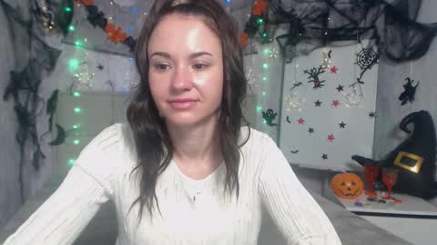 Snapshot of kiaracriegs chatting on 10.23.25 Kara online show from 10.23.25