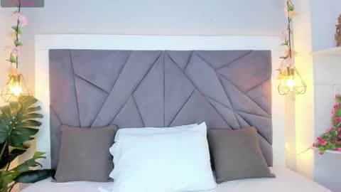 kiarha  online show from 10.04.25