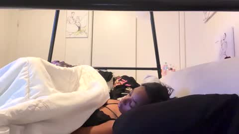 HunneysPlayRoom online show from 12.13.24