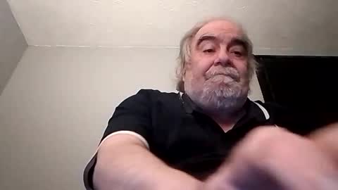 Snapshot of kickinme chatting on 09.24.25 KICKINME online show from 09.24.25