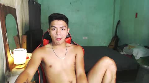 Snapshot of kiel_asianboy chatting on 05.29.26 EJ online show from 05.29.26