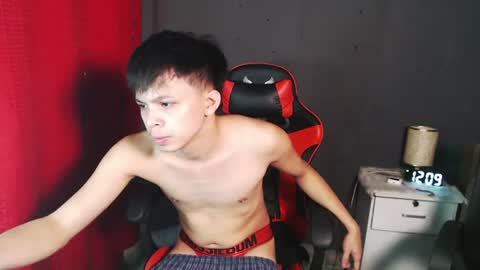 Snapshot of kiel_asianboy chatting on 06.26.26 EJ online show from 06.26.26