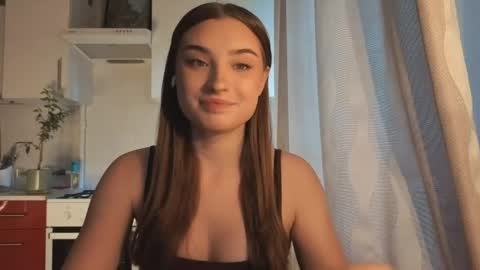 Snapshot of kierstentates chatting on 06.05.26 Ola my name is Lissa Lets hit 10 Thumbs Up together online show from 06.05.26