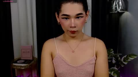 Im Mia online show from 09.14.25