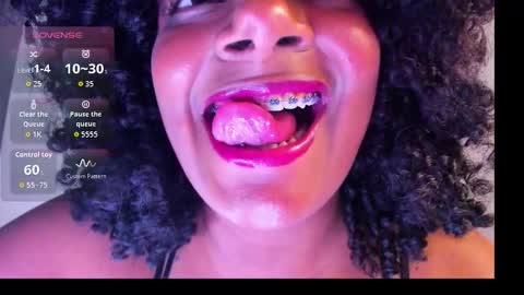 Snapshot of kihara_brunette chatting on 11.01.25 Kihara Brunette online show from 11.01.25