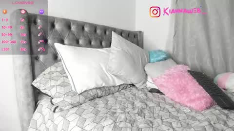 INSTAGRAM Kiannaweb  online show from 01.22.25