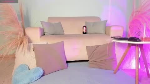 Kim Thompson online show from 02.05.25