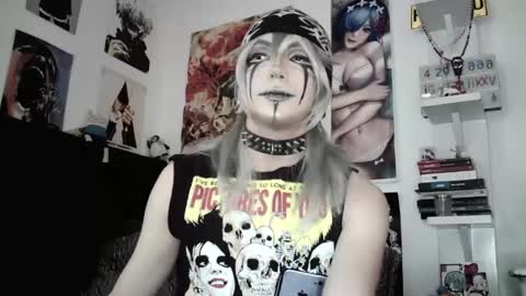 Snapshot of kiiller_queen chatting on 05.26.26 kenny online show from 05.26.26