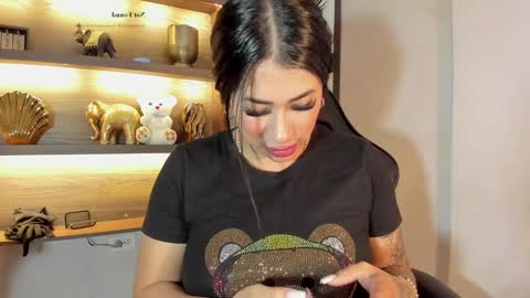 Snapshot of kiim_taaylor chatting on 01.30.25 Kim online show from 01.30.25