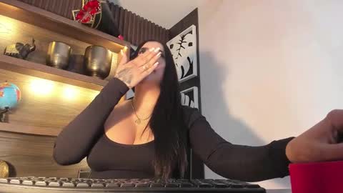 Snapshot of kiim_taaylor chatting on 02.20.26 Kim online show from 02.20.26