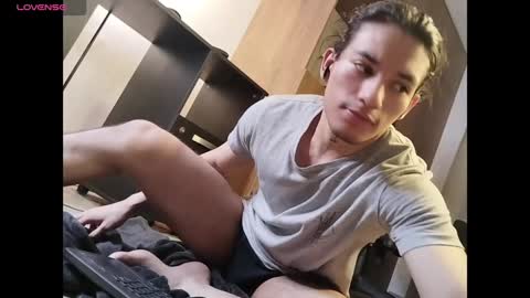 Snapshot of kikeruiz_19 chatting on 12.11.24 kikeruiz 19 online show from 12.11.24