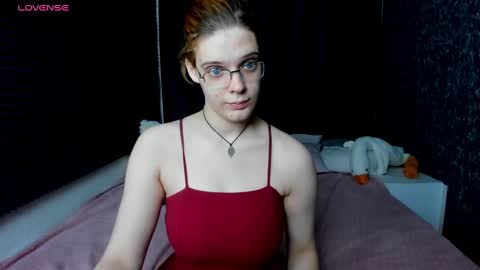 Kiki online show from 01.12.25