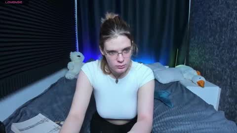 Kiki online show from 02.15.25