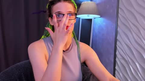 Kiki online show from 09.20.25