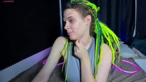 Kiki online show from 10.23.25