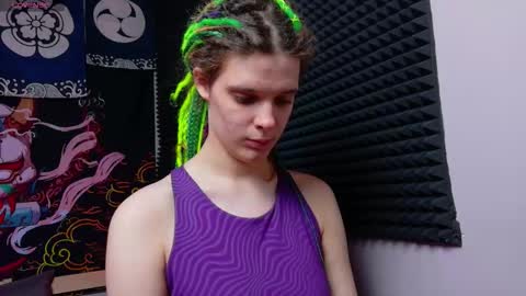 Kiki online show from 11.28.25