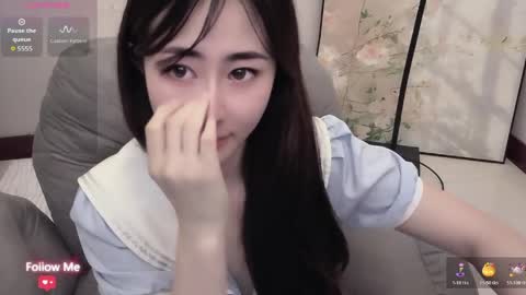 Snapshot of kiki_loveu chatting on 05.25.26 kiki_loveu online show from 05.25.26
