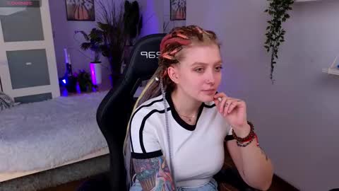 Kiki online show from 11.13.25