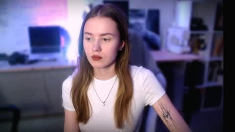 Snapshot of kikies_ chatting on 12.10.24 Mika and Miranda online show from 12.10.24