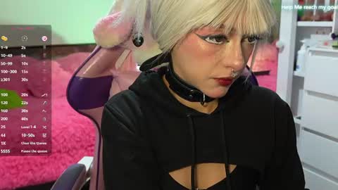Snapshot of kikilepetite chatting on 06.10.26 kiki online show from 06.10.26