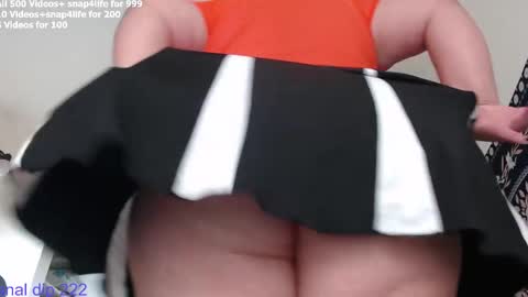 Snapshot of kikiplumpass chatting on 09.18.25 Kiki online show from 09.18.25