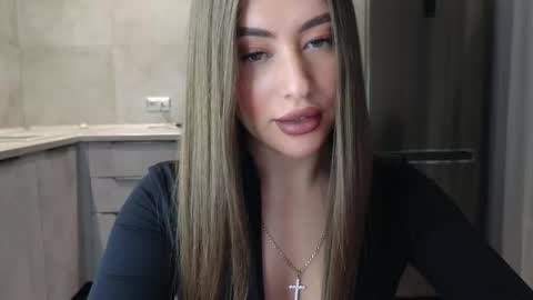 EvaAnna online show from 02.21.25