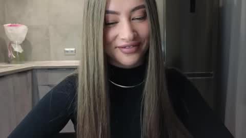 EvaAnna online show from 03.04.25