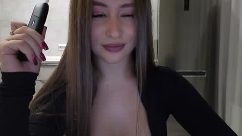EvaAnna online show from 06.08.26
