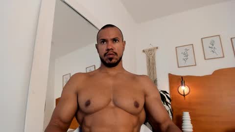 Kilua Muscle guy online show from 11.27.25