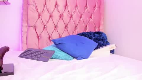 kim online show from 03.11.25