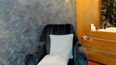 Kim online show from 02.03.25