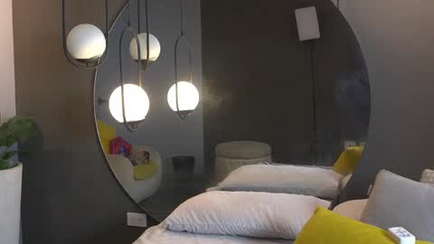 Kim online show from 12.17.25