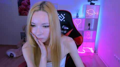 Snapshot of kim_boyd chatting on 01.23.25 kim_boyd online show from 01.23.25