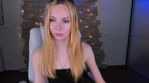 Snapshot of kim_boyd chatting on 02.20.25 kim_boyd online show from 02.20.25