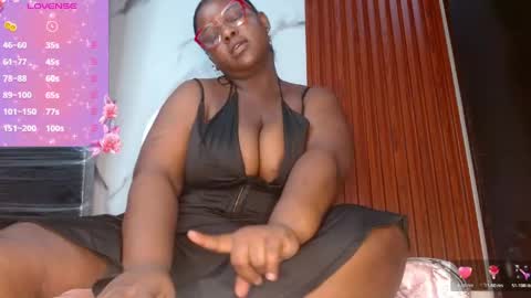Snapshot of kim_brown2 chatting on 05.01.26 Kim Follow me please online show from 05.01.26