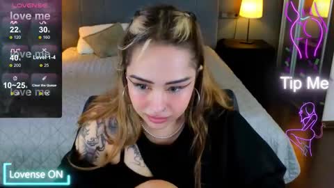 Kim online show from 11.04.25