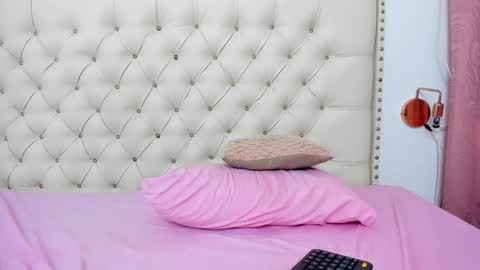 kim_eli online show from 02.09.25