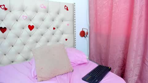 kim_eli online show from 02.20.25