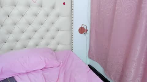 kim_eli online show from 03.11.25