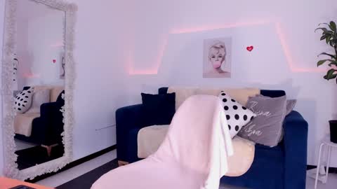 Snapshot of kim_ev chatting on 03.06.25 Kim online show from 03.06.25