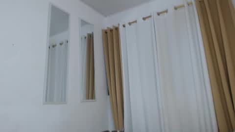 Snapshot of kim_lu29 chatting on 01.04.25 kim online show from 01.04.25