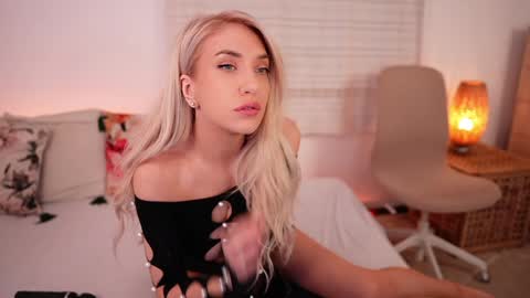 Kim online show from 10.25.25