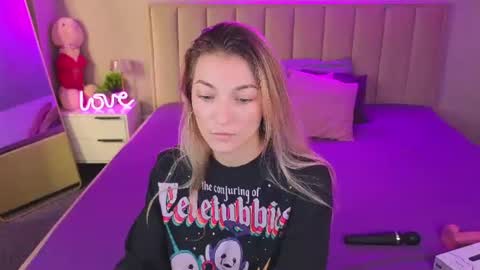 Snapshot of kimberlly_smith chatting on 07.20.26 kimberlly_smith online show from 07.20.26