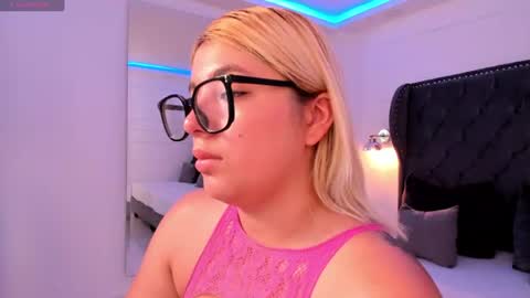 Snapshot of kimberly_cam_ chatting on 07.06.26 Your kim online show from 07.06.26