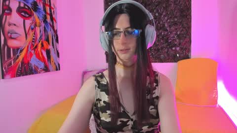 Snapshot of kimberly_thonson chatting on 02.05.25 kimberly_thonson online show from 02.05.25
