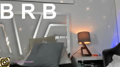 Snapshot of kimberlycoxxx chatting on 12.23.24 kimberly online show from 12.23.24