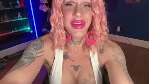 Snapshot of kimberlynnhaven chatting on 01.01.25 Kimber Haven online show from 01.01.25